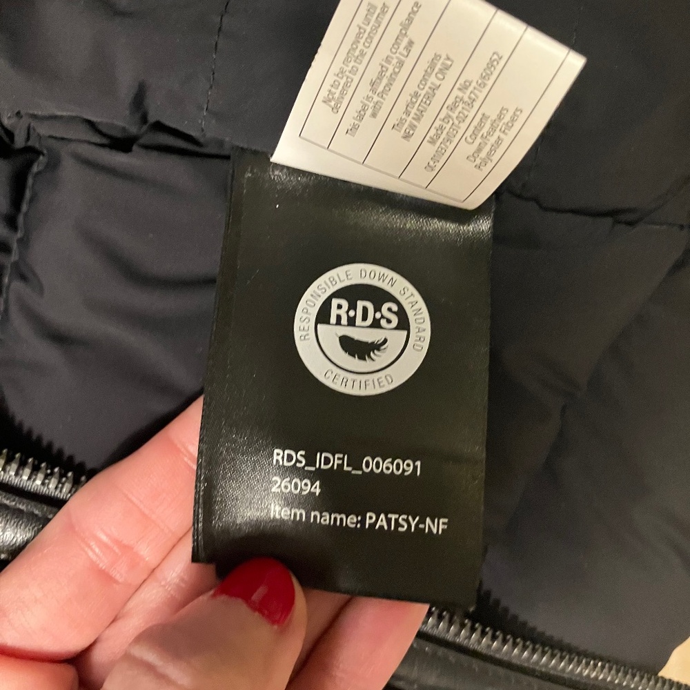 Mackage Patsy Agile 360 Light Down Puffer Coat $9… - image 8